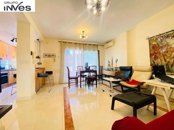 Casa independiente en calle Gigantes y Cabezudos, 10