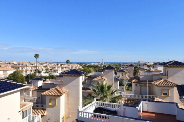 Chalet en Barrio La Zenia