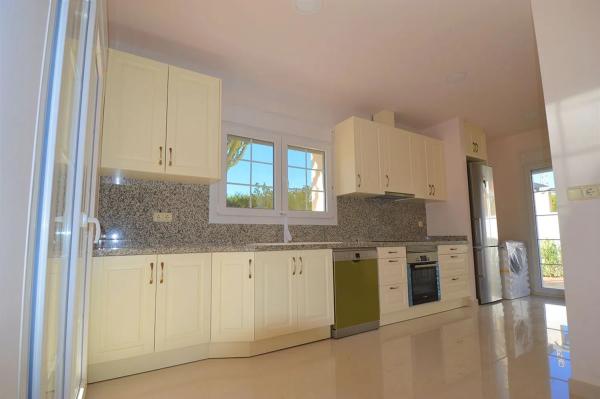 Casa independiente en calle Baliza