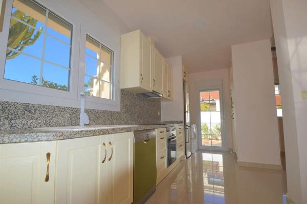 Casa independiente en calle Baliza