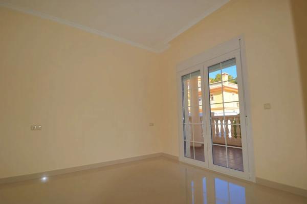 Casa independiente en calle Baliza