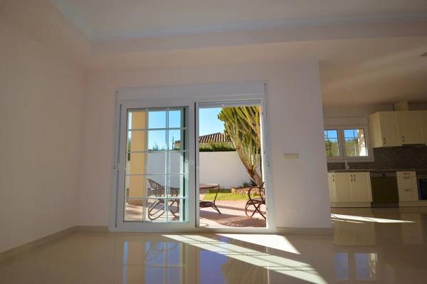 Casa independiente en calle Baliza