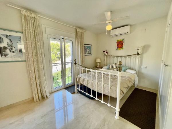 Casa independiente en calle Isla Gran Canaria