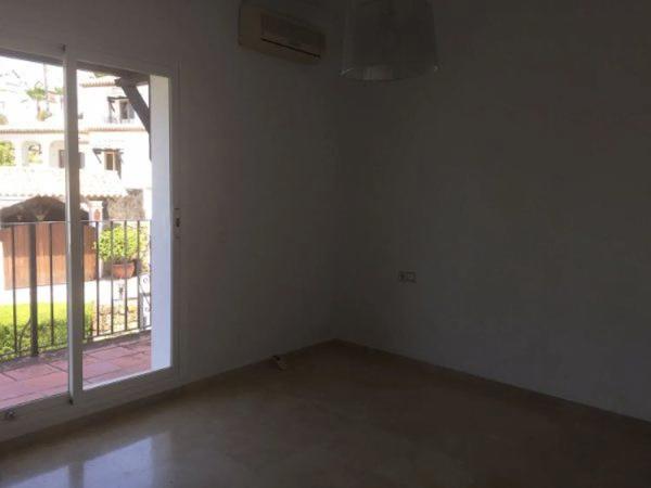 Casa independiente en calle Aries, 8