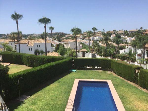 Casa independiente en calle Aries, 8