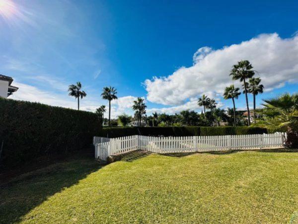 Casa independiente en calle Aries, 8