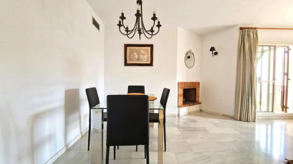 Piso en Urbanización Los Naranjos de Marbella, 3