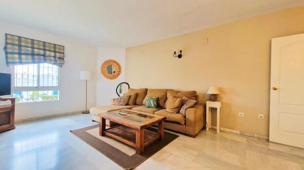 Piso en Urbanización Los Naranjos de Marbella, 3