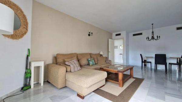 Piso en Urbanización Los Naranjos de Marbella, 3