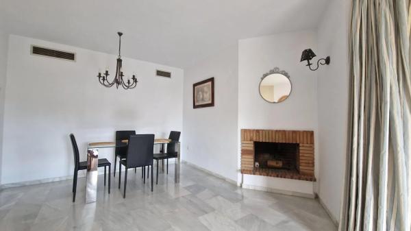 Piso en Urbanización Los Naranjos de Marbella, 3