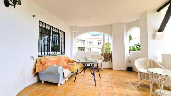 Piso en Urbanización Los Naranjos de Marbella, 3