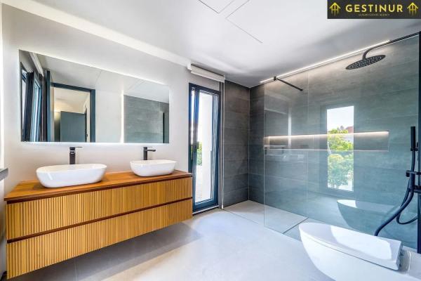 Casa independiente en calle 02d Nva Andaluc, 7