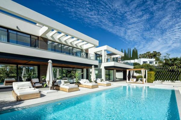 Casa independiente en calle Casiopea 5f