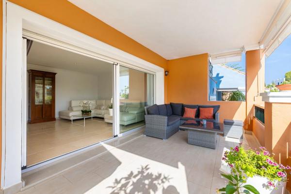 Chalet adosado en calle Pléyades, 36