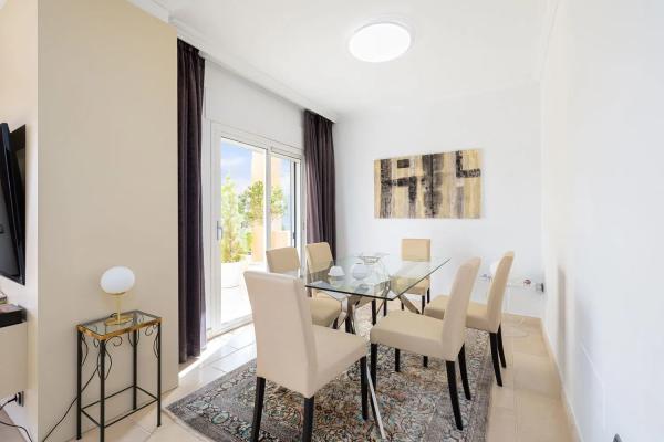 Chalet adosado en calle Pléyades, 36