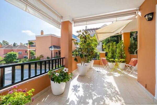 Chalet adosado en calle Pléyades, 36