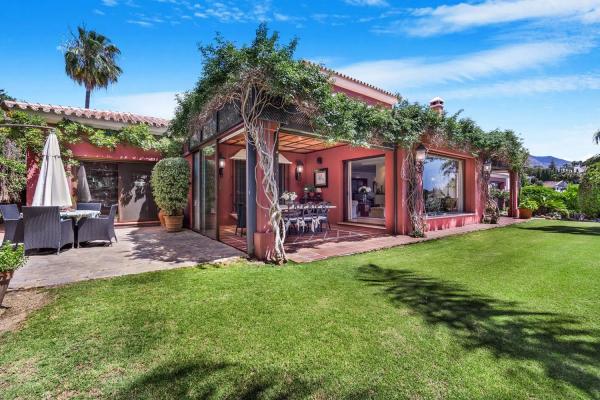 Casa independiente en calle Casiopea 5f s/n