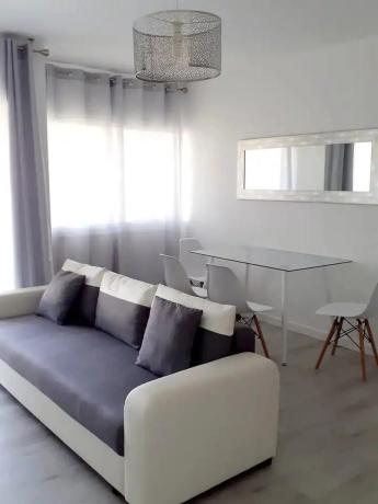 Piso en calle Jorge Manrique, 12