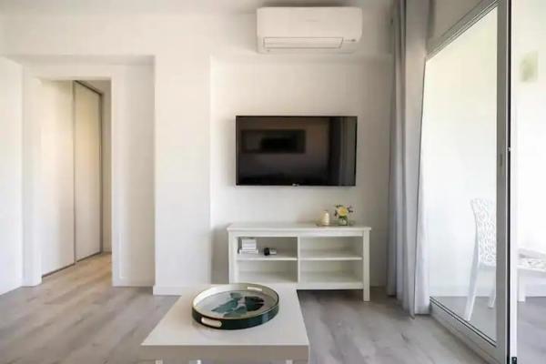 Piso en calle Jorge Manrique, 12