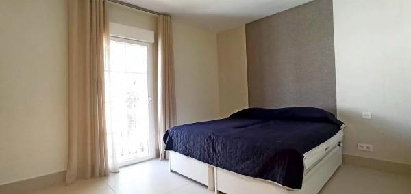 Chalet adosado en avenida Valle del Golf s/n