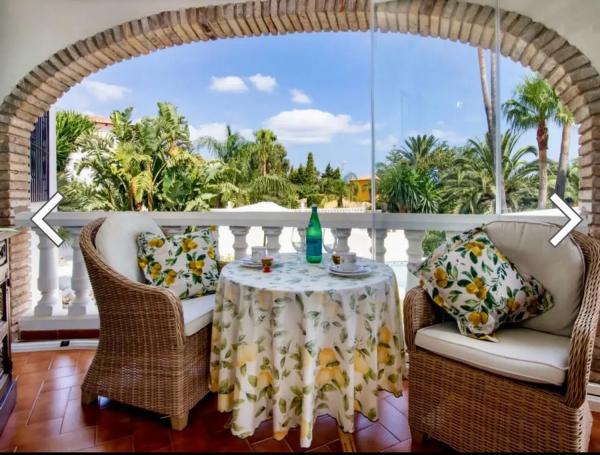 Casa independiente en avenida del Montgó