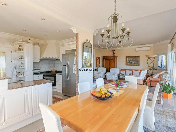 Casa independiente en calle Maia, 64