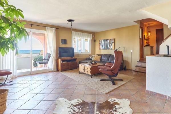 Chalet pareado en calle Tranquila