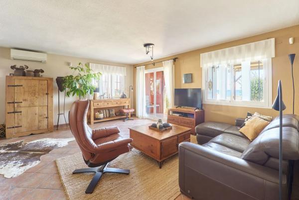 Chalet pareado en calle Tranquila