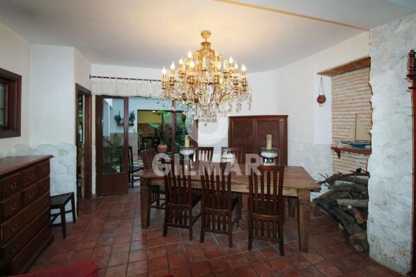 Chalet adosado en calle Sevilla