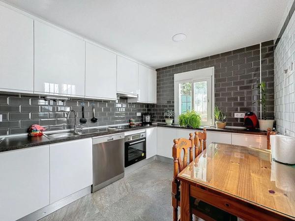 Chalet pareado en calle Zaragoza