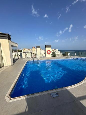 Piso en avenida del Pirata, 2