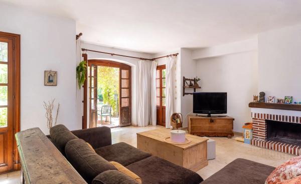 Chalet pareado en Urbanizacion Laguna Beach, 1