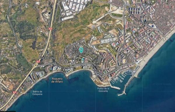 Casa independiente en avenida de los Frutales