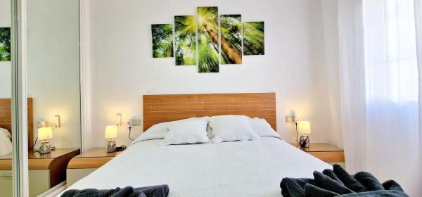 Piso en plaza de la Constitución, 1 -19