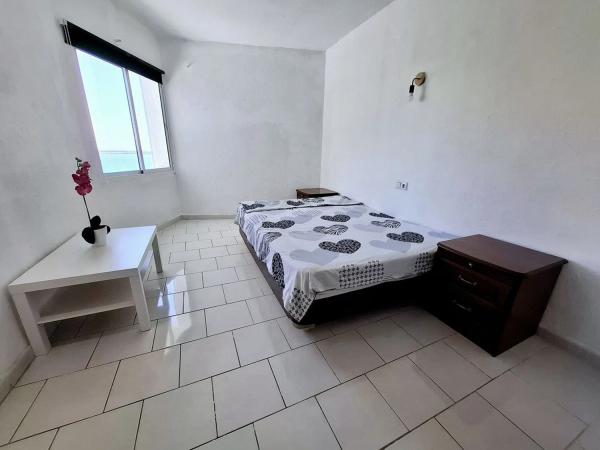 Piso en calle Algarrobos, 4