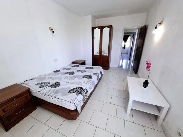 Piso en calle Algarrobos, 4