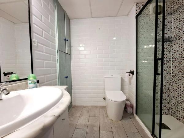 Piso en calle Algarrobos, 4