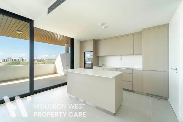 Piso en avenida Avenue 8 de Marzo, 17