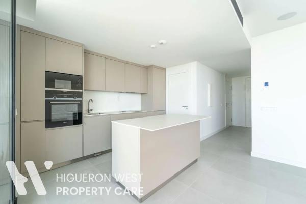 Piso en avenida Avenue 8 de Marzo, 17