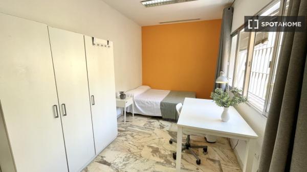 Chambre en colocation à Séville