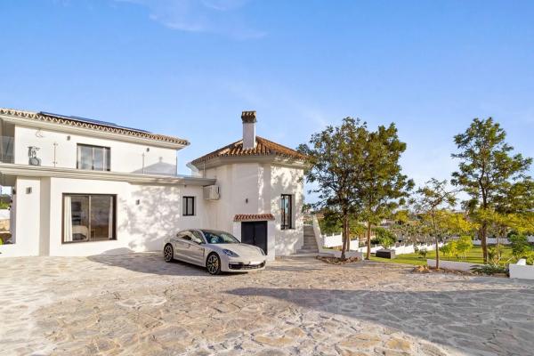 Casa independiente en avenida de los Argonautas, 5