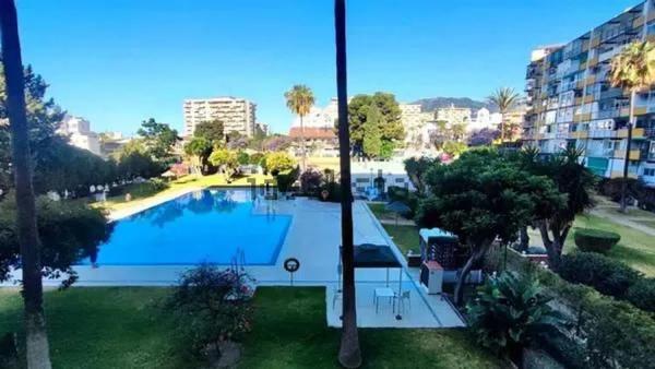 Piso en avenida de la Telefónica, 15