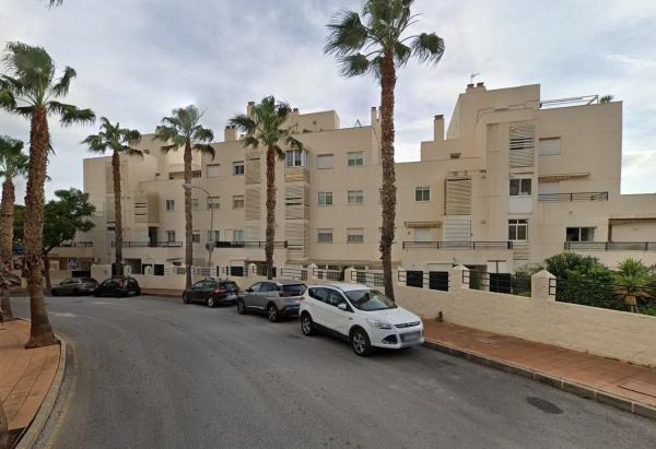 Piso en calle Bahía s/n