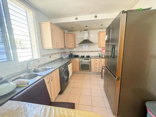 Chalet adosado en calle Topacio