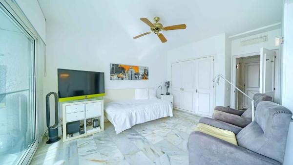 Piso en Barrio La Carolina-Guadalpín