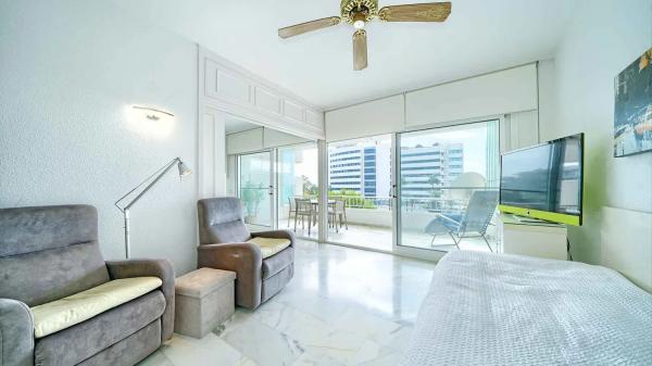 Piso en Barrio La Carolina-Guadalpín