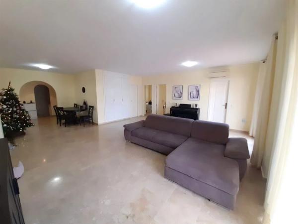 Piso en calle Sierra Bermeja, 88