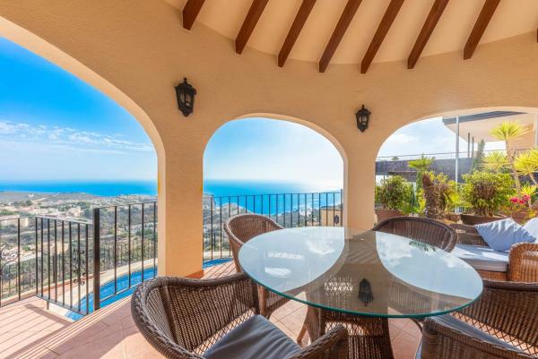 Casa independiente en calle Dalias