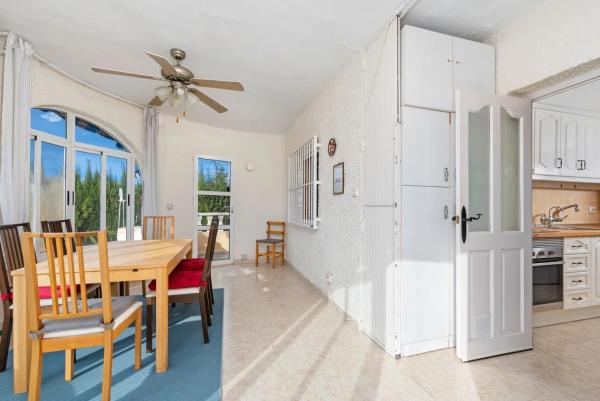 Casa independiente en avenida de las Naciones, 192