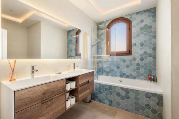 Chalet pareado en calle Jazmín, 2